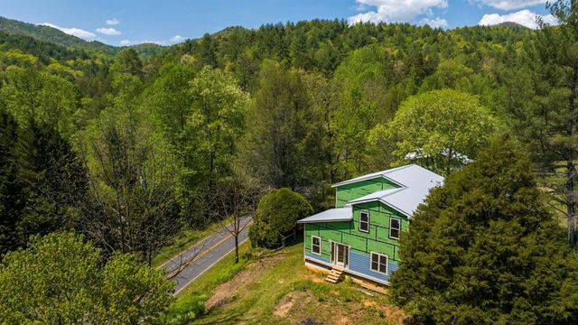 1132 Dockery Creek Road, Murphy, NC 28906