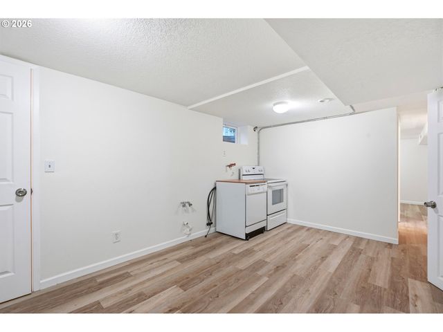 4304 Se FIELDCREST Dr, Milwaukie, OR 97222