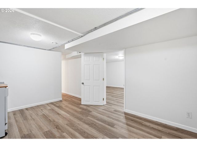 4304 Se FIELDCREST Dr, Milwaukie, OR 97222