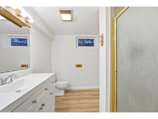 4304 Se FIELDCREST Dr, Milwaukie, OR 97222