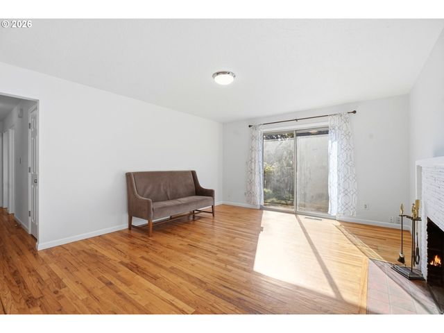 4304 Se FIELDCREST Dr, Milwaukie, OR 97222