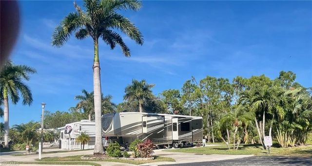 1348 Diamond Lake CIR, Naples, FL 34114