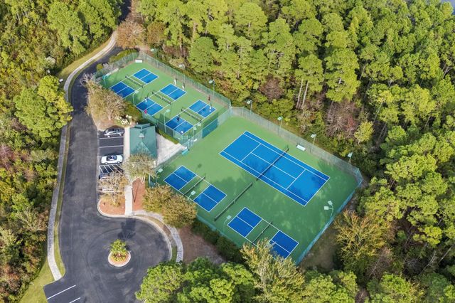 4918 Weatherwood Dr., North Myrtle Beach, SC 29582