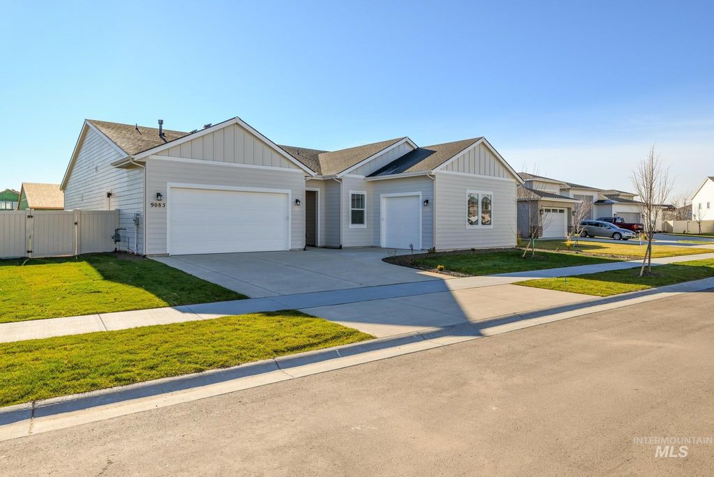 14893 Boatwatch Dr, Caldwell, ID 83607
