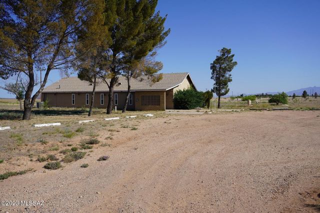 13385 S Dos Cabezas Road, Pearce, AZ 85625