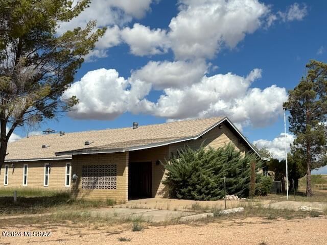 13385 S Dos Cabezas Road, Pearce, AZ 85625