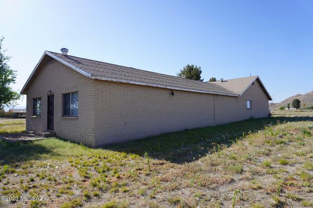 13385 S Dos Cabezas Road, Pearce, AZ 85625