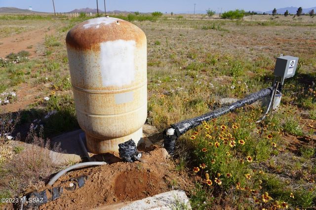 13385 S Dos Cabezas Road, Pearce, AZ 85625