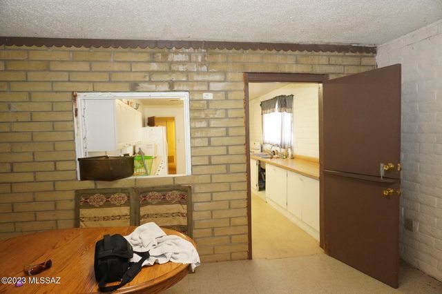 13385 S Dos Cabezas Road, Pearce, AZ 85625