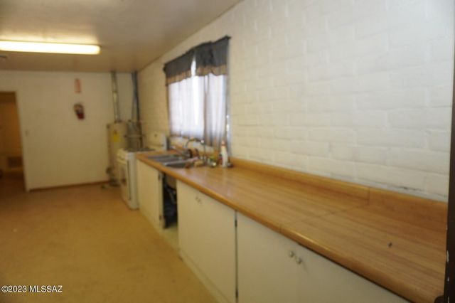 13385 S Dos Cabezas Road, Pearce, AZ 85625