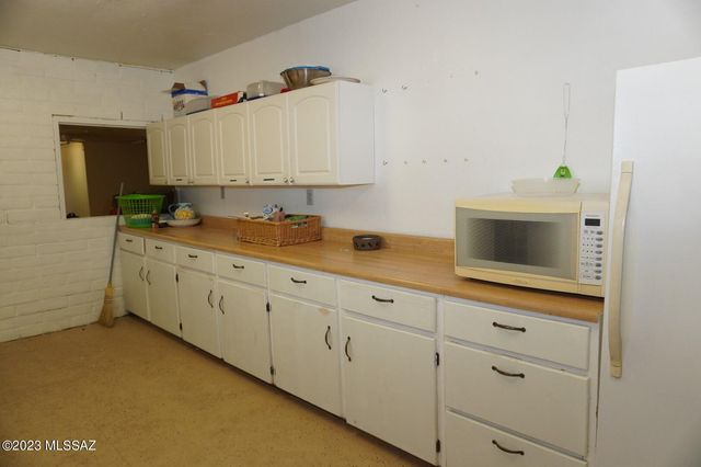 13385 S Dos Cabezas Road, Pearce, AZ 85625