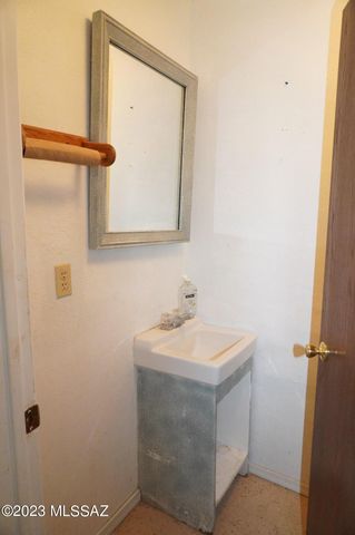 13385 S Dos Cabezas Road, Pearce, AZ 85625