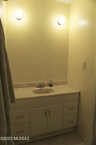 13385 S Dos Cabezas Road, Pearce, AZ 85625