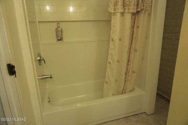 13385 S Dos Cabezas Road, Pearce, AZ 85625