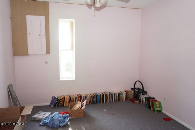 13385 S Dos Cabezas Road, Pearce, AZ 85625