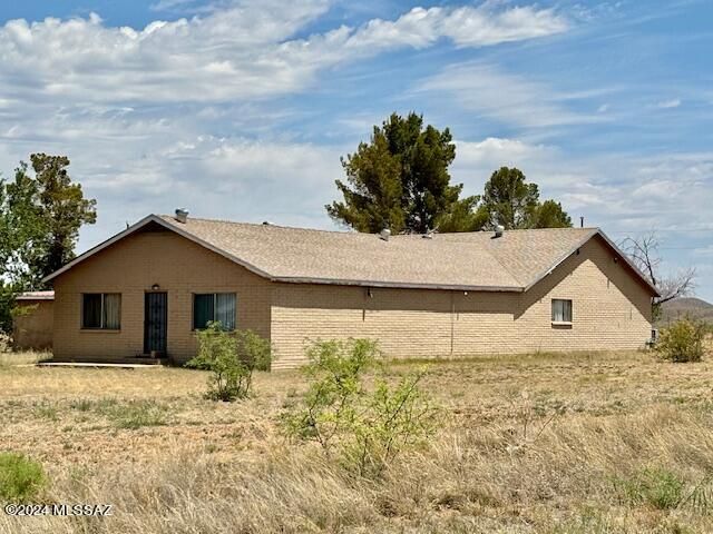 13385 S Dos Cabezas Road, Pearce, AZ 85625