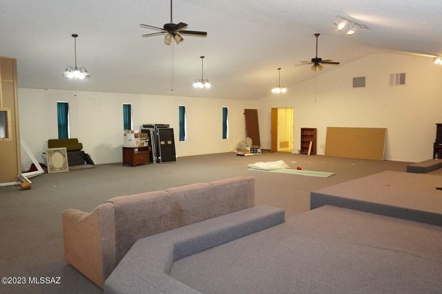 13385 S Dos Cabezas Road, Pearce, AZ 85625