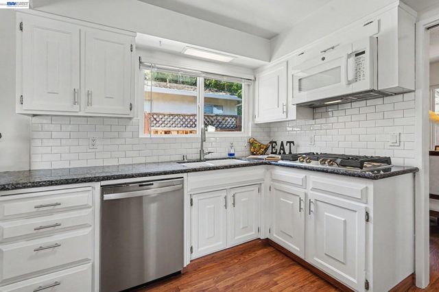 649 Canterbury Ave, Livermore, CA 94550