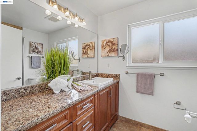 649 Canterbury Ave, Livermore, CA 94550
