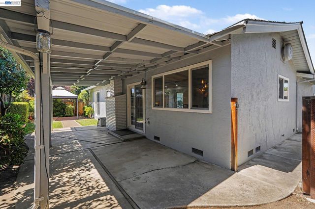 649 Canterbury Ave, Livermore, CA 94550