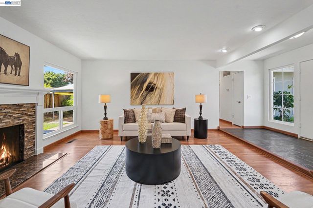 649 Canterbury Ave, Livermore, CA 94550