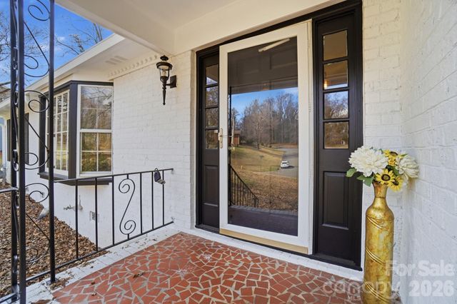 6803 Pencade Lane, Charlotte, NC 28215