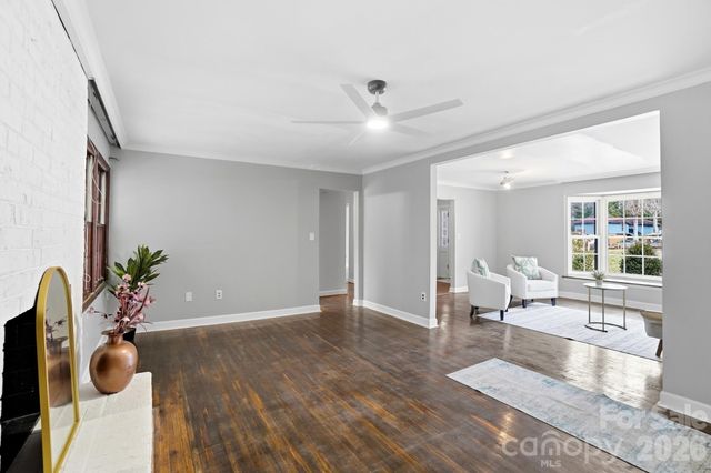 6803 Pencade Lane, Charlotte, NC 28215
