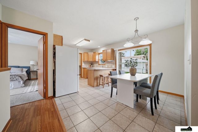 6241 Gladstone Street, Lincoln, NE 68507