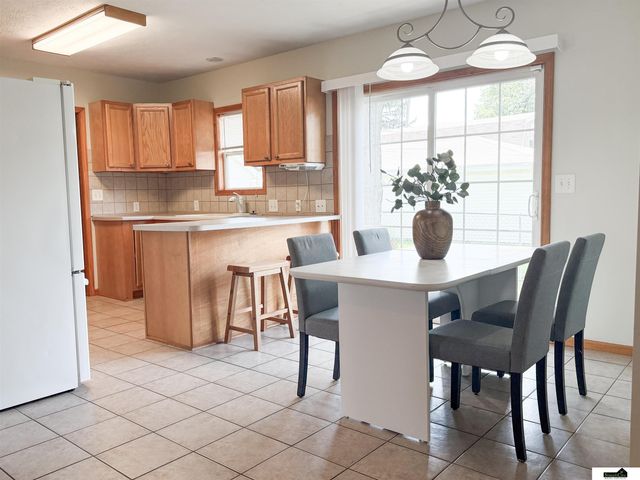6241 Gladstone Street, Lincoln, NE 68507