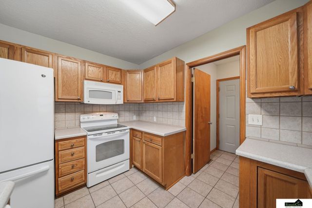 6241 Gladstone Street, Lincoln, NE 68507