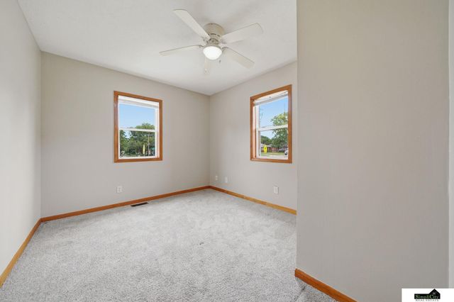 6241 Gladstone Street, Lincoln, NE 68507