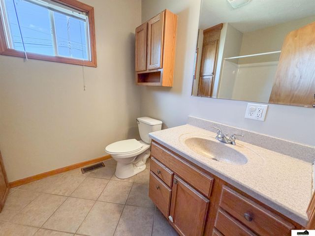 6241 Gladstone Street, Lincoln, NE 68507