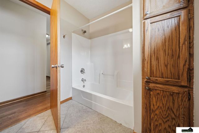 6241 Gladstone Street, Lincoln, NE 68507