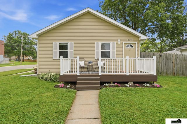 6241 Gladstone Street, Lincoln, NE 68507