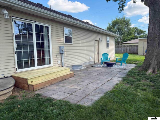 6241 Gladstone Street, Lincoln, NE 68507