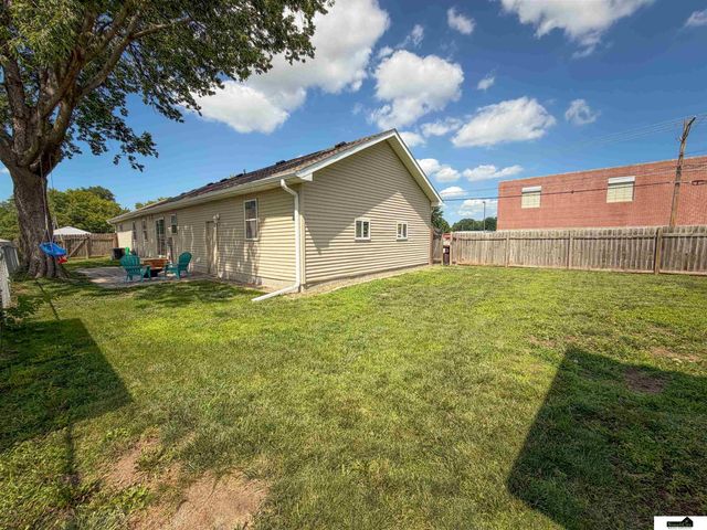 6241 Gladstone Street, Lincoln, NE 68507