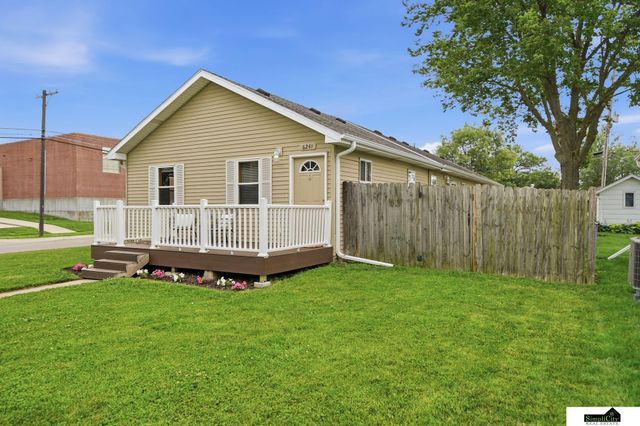 6241 Gladstone Street, Lincoln, NE 68507