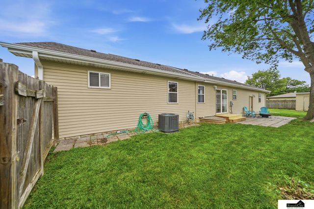 6241 Gladstone Street, Lincoln, NE 68507