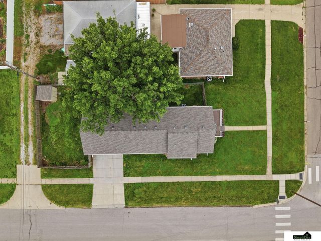 6241 Gladstone Street, Lincoln, NE 68507