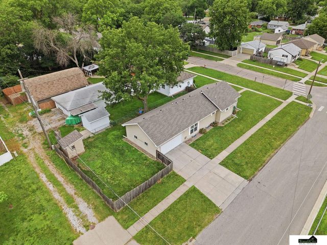 6241 Gladstone Street, Lincoln, NE 68507