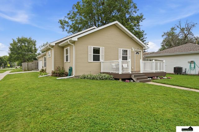 6241 Gladstone Street, Lincoln, NE 68507