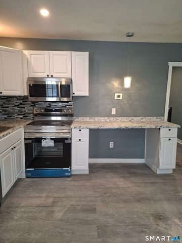 7 Main Street 1, East Hampton, CT 06424