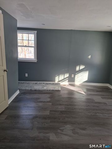 7 Main Street 1, East Hampton, CT 06424