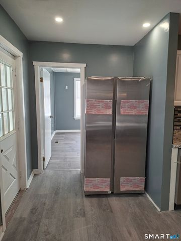 7 Main Street 1, East Hampton, CT 06424