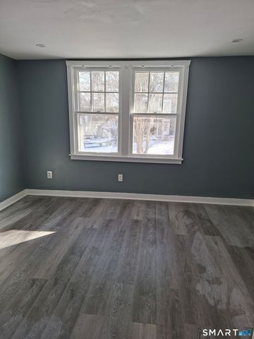 7 Main Street 1, East Hampton, CT 06424