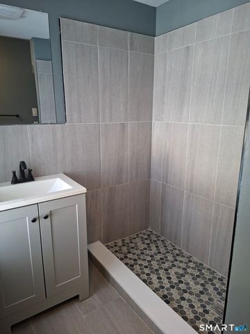 7 Main Street 1, East Hampton, CT 06424