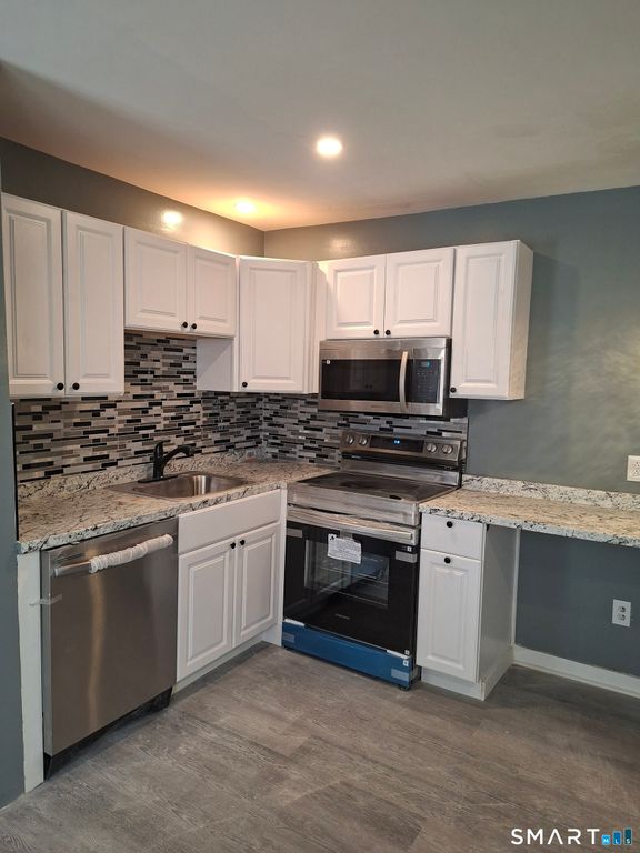 7 Main Street 1, East Hampton, CT 06424