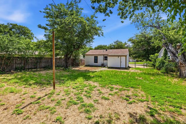 5021 Royal Drive, Fort Worth, TX 76116