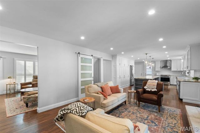 14081 Cross Trails Drive, Chesterfield, MO 63017