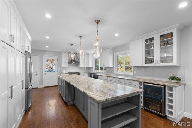 14081 Cross Trails Drive, Chesterfield, MO 63017